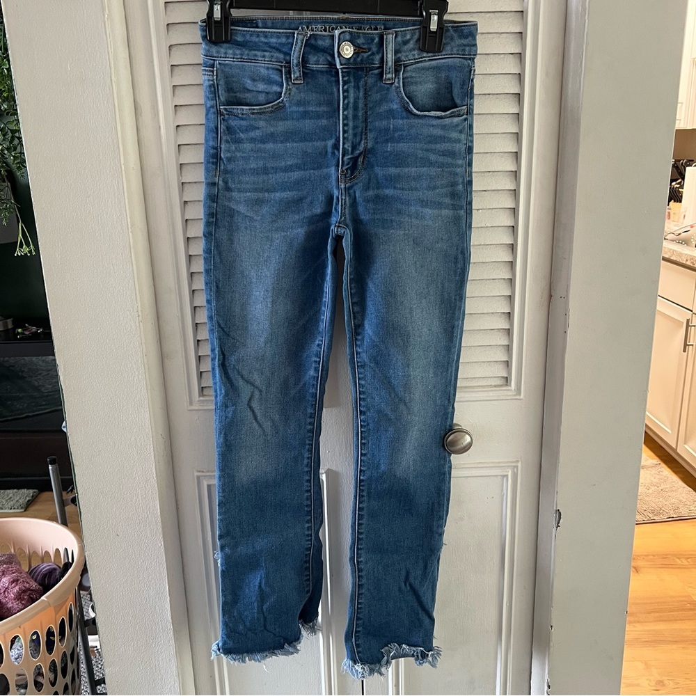 womens american eagle jeans size 6 long CROPPED hi-rise jeggings next level